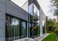 Duże okna to więcej naturalnego światła w domu