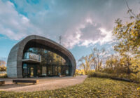 Pawilon edukacyjny „Kamień” niestandardowa realizacja na systemach Yawal