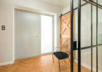 Aluminiowe drzwi zewnętrzne z czytnikiem – trendy, których nie przeoczysz