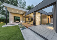 Drzwi tarasowe z płaskim progiem. O czym pamiętać, aby mieć przejście bez barier?