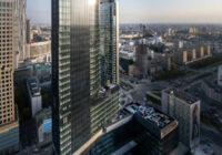 Materiał wielkich możliwości – rola aluminium w nowoczesnej architekturze