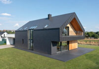 Światło, natura i technologia w nowoczesnym domu