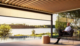 Outdoor living na wiosnę. Z pergolą Aluprof stworzysz dodatkowy salon w ogrodzie